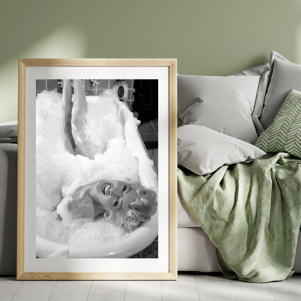 Marilyn Monroe in Bathtub Wall Decor - Black and White Poster
