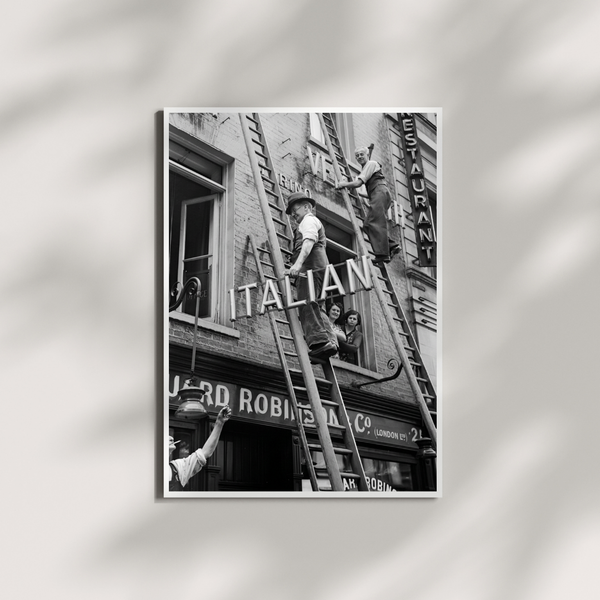 Italian Restaurant in London 1940 - Vintage Poster