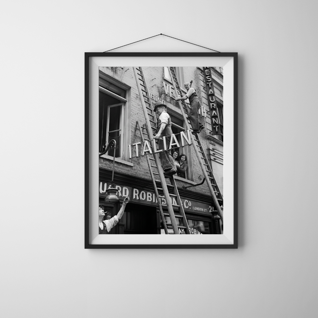 Italian Restaurant in London 1940 - Vintage Poster