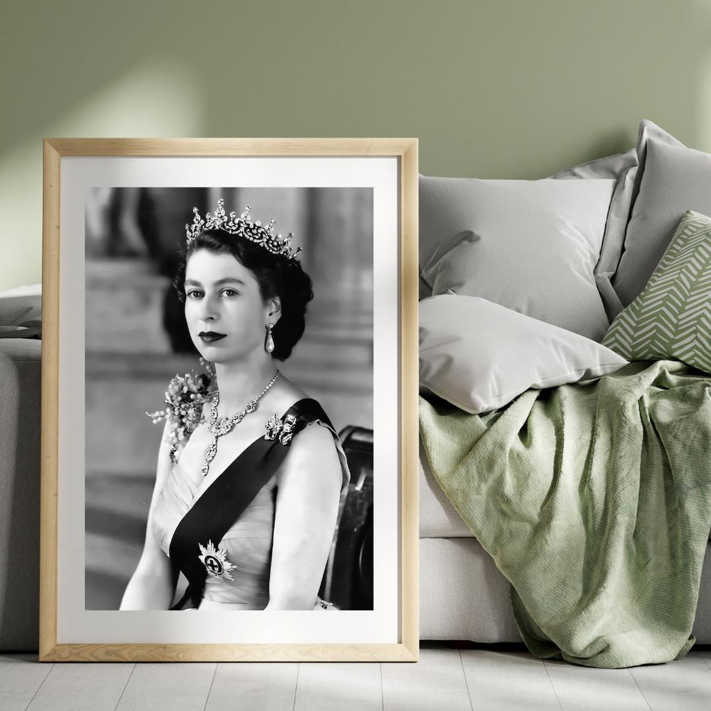Queen Elizabeth Poster - Black and White Print