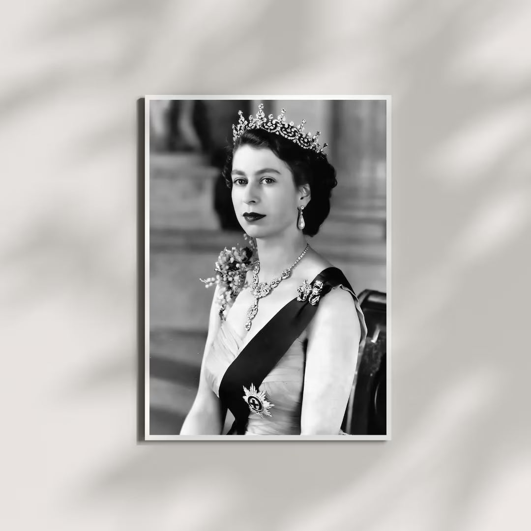 Queen Elizabeth Poster - Black and White Print